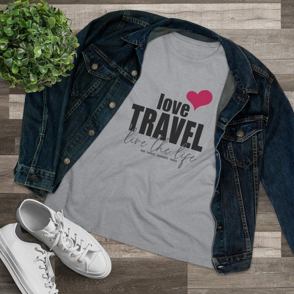 ♡ LOVE TRAVEL :: Relaxed T-Shirt
