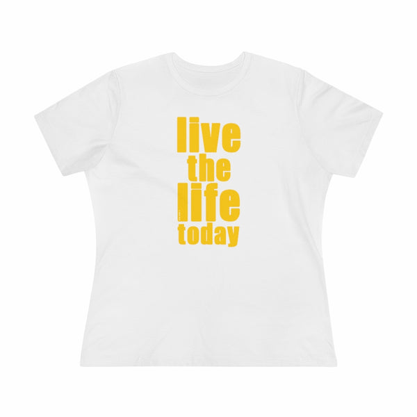 ♡ LIVE THE LIFE :: Relaxed T-Shirt