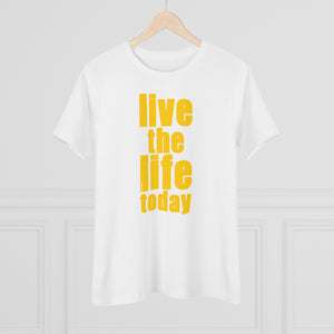 ♡ LIVE THE LIFE :: Relaxed T-Shirt