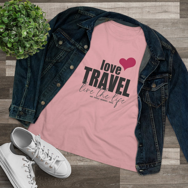 ♡ LOVE TRAVEL :: Relaxed T-Shirt